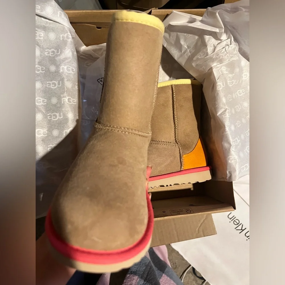 UGG Kids Classic Short II Water Resistant Wool Boot in Beachwood/Papaya Youth 2